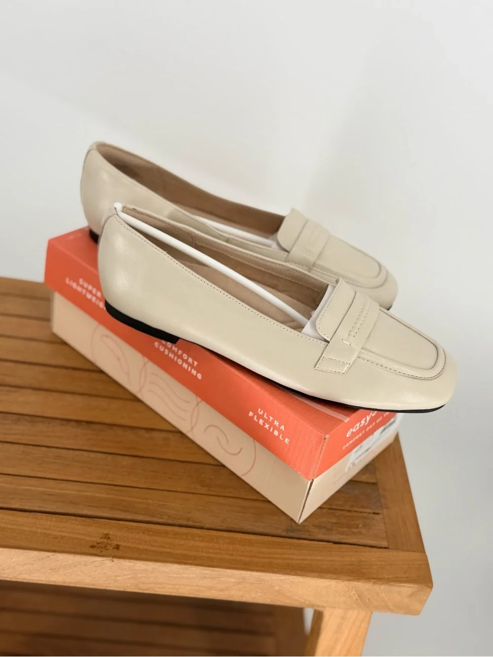 NEW EASY SPIRIT NADIRA Cream Women's Loafers - Elegant Slip-On Style SIZE 8